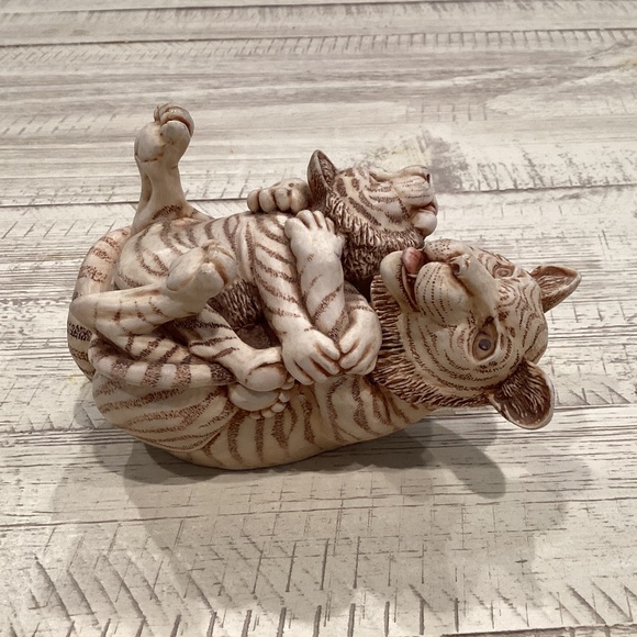 Harmony Kingdom Pride and Joy collector figurine - Picture 1 of 5